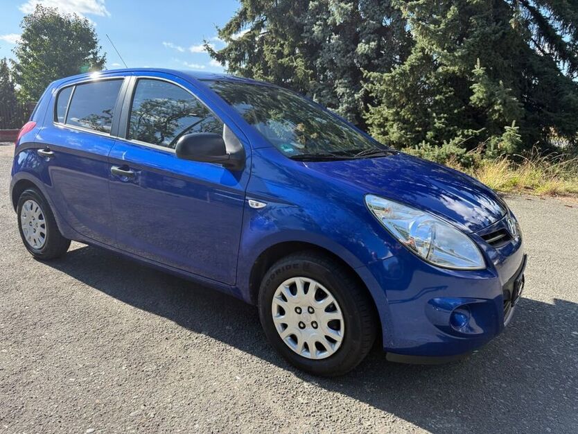 i20