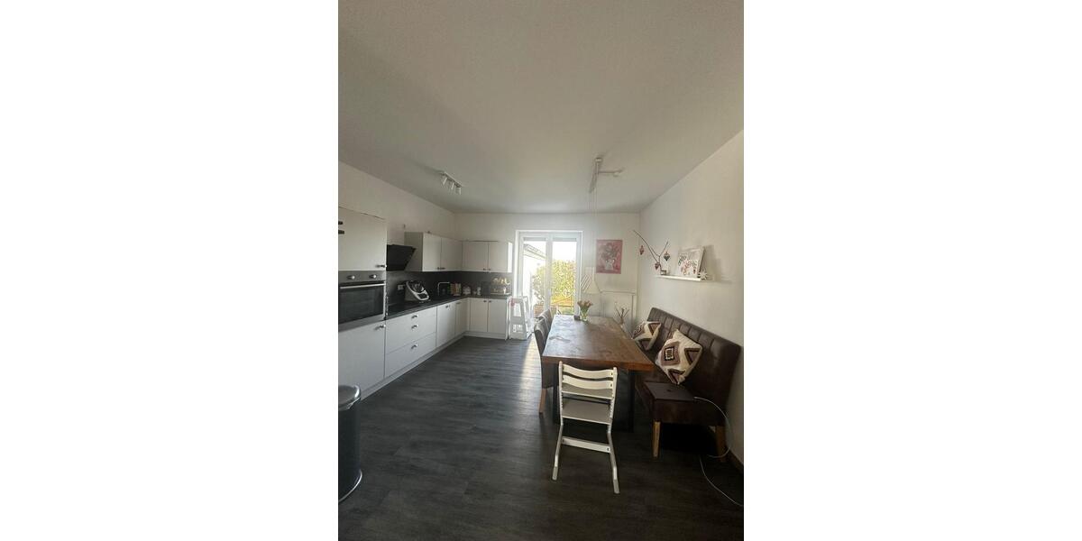 Maisonettenwohnung Viersen Hülsdonk - 4 Zimmer, 85 m&sup2;, 1.100&euro; | Angebot:24781922