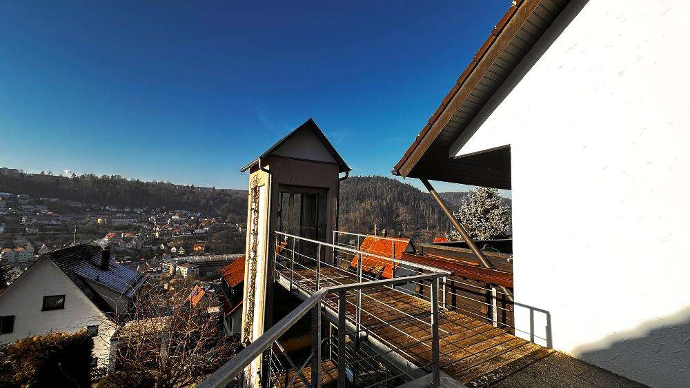 Einfamilienhaus Calw - 6.5 Zimmer, 240 m&sup2;, 2.700&euro; | Angebot:25208751