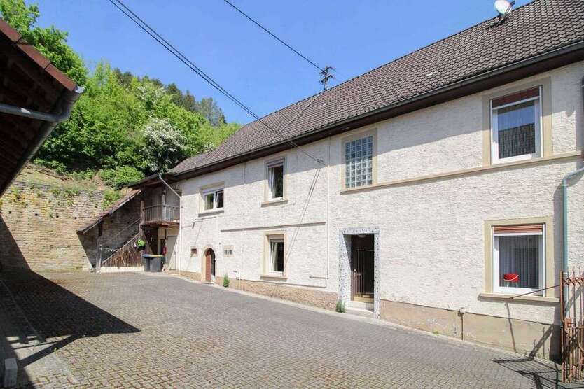 Haus zum Kaufen in Jeckenbach 220.000 € 190 m²