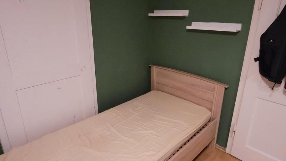 Dachgeschoßwohnung Reutlingen Reutlingen (Kernstadt) - 5 Zimmer, 64 m&sup2;, 219.000&euro; | Angebot:26524699