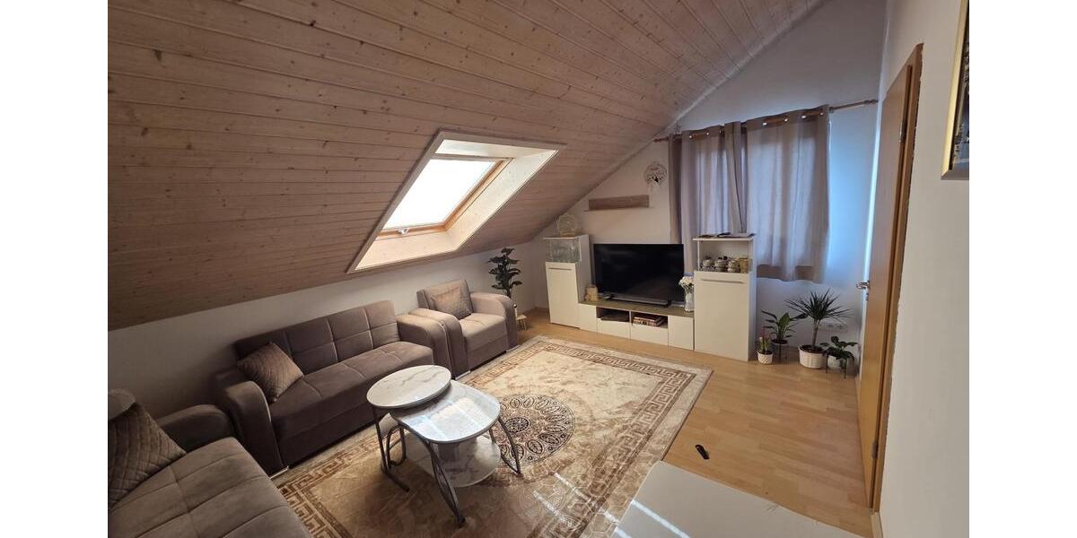 Dachgeschoßwohnung Heilbronn Frankenbach - 3 Zimmer, 54 m&sup2;, 900&euro; | Angebot:26045331