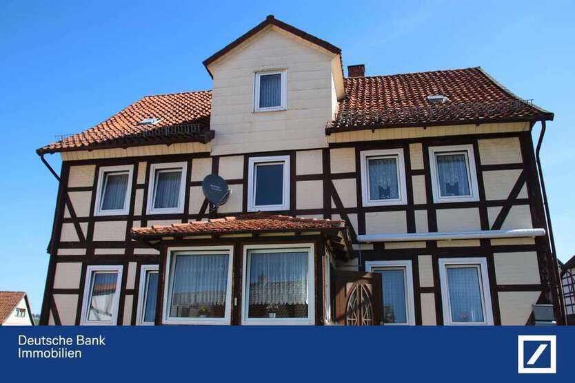 Haus zum Kaufen in Einbeck 105.000 € 242 m²