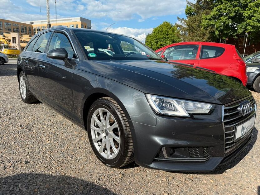Audi A4 82.556 km 22.990 € Hamburg 22179