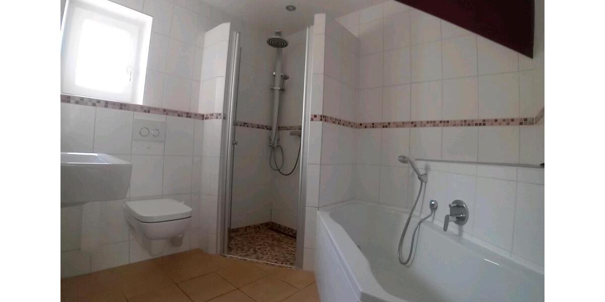 Erdgeschoßwohnung Stulln - 6 Zimmer, 138 m&sup2;, 299.000&euro; | Angebot:23736068
