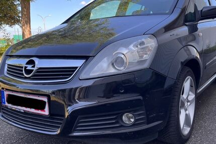 Opel Zafira 150.000 km 1.999 &euro; Lahr 77933