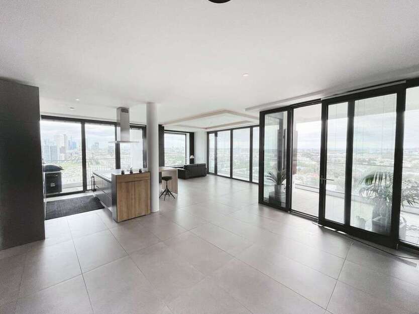 Wohnung zum Mieten in Frankfurt 5.900 € 180 m²