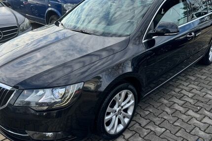 Skoda Superb 208.546 km 8.499 € München OT Aubing-Lochhausen-Langwied 81243