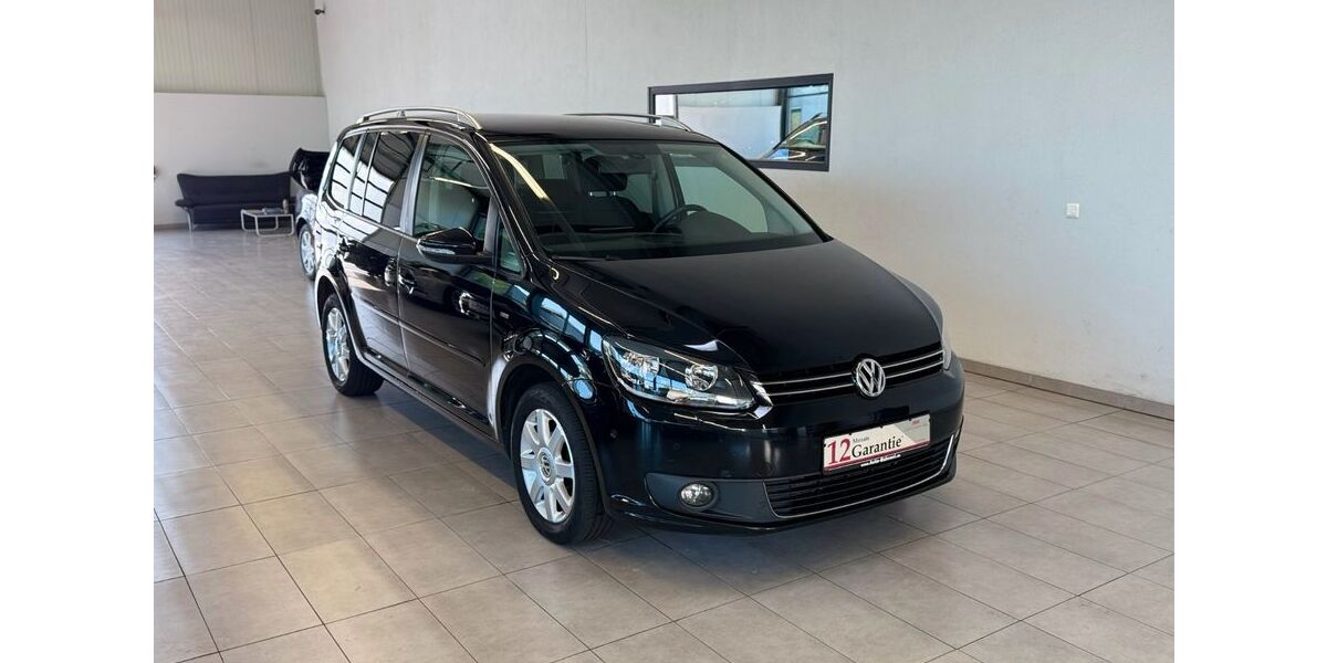 VW Touran 211.225 km 8.900 € Anzing 85646
