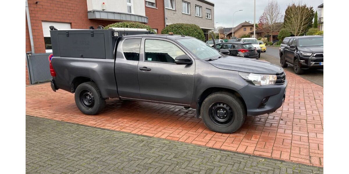 Toyota Hilux 230.000 km 20.825 &euro; Heinsberg 52525