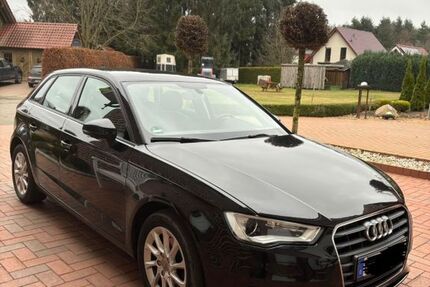 Audi A3 174.000 km 10.400 &euro; Groß Berßen 49777