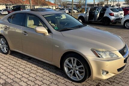 Lexus IS 220 192.600 km 4.400 &euro; Gotha 99867