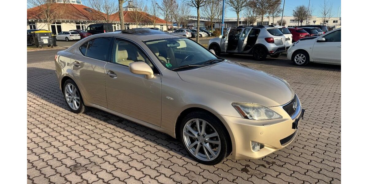 Lexus IS 220 192.600 km 4.400 &euro; Gotha 99867