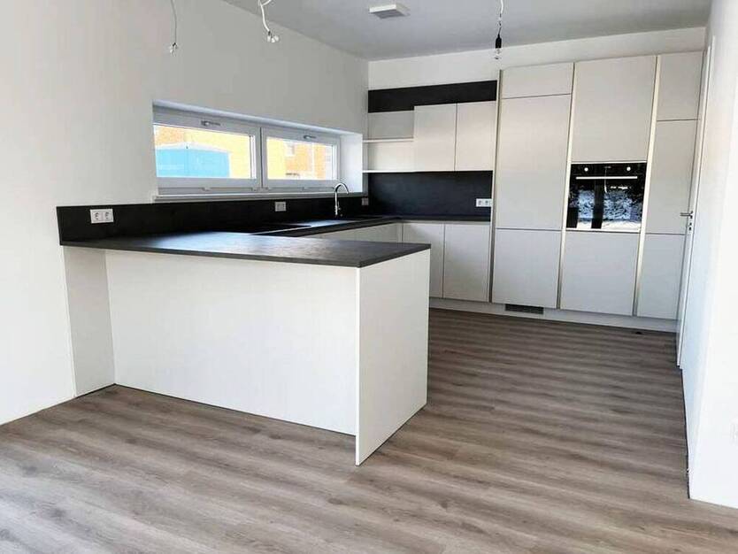 Wohnen im Grünen - Moderne Doppelhaushälfte