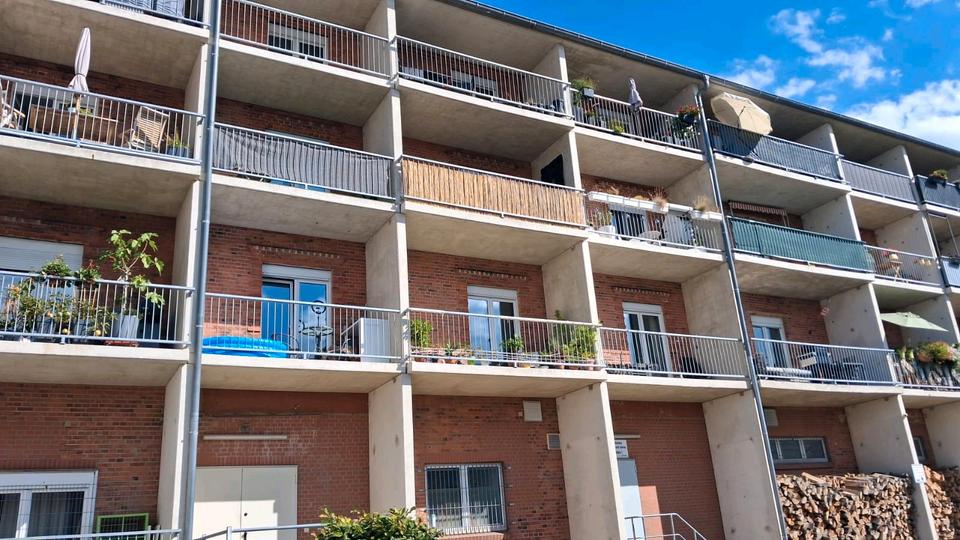 Vermieten modernisierte schöne 3 Raumaltbauwohnung in Stadtmitte 3 zimmer