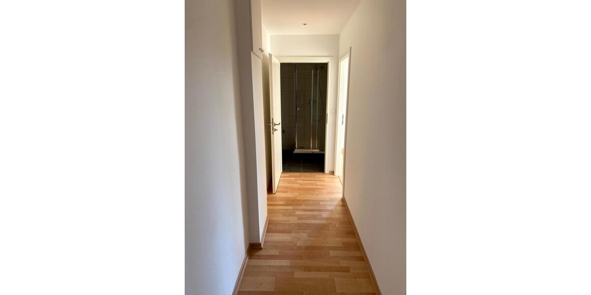 Etagenwohnung Bad Hersfeld - 7 Zimmer, 140 m&sup2;, 300.000&euro; | Angebot:25991426