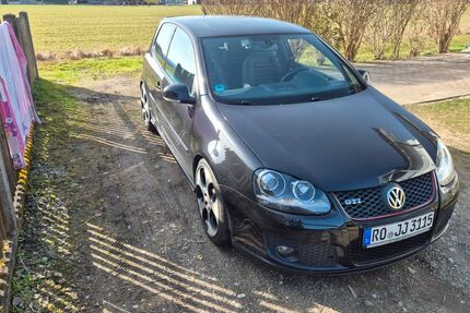 VW Golf 151.500 km 5.999 &euro; Bruckmühl 83052