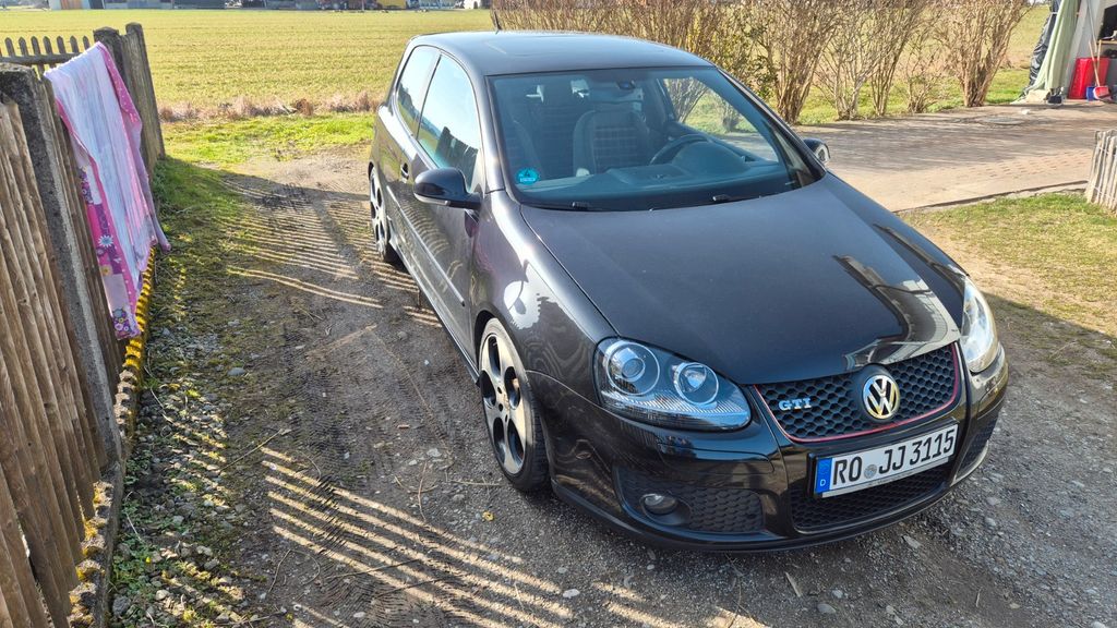 VW Golf 151.500 km 5.999 &euro; Bruckmühl 83052