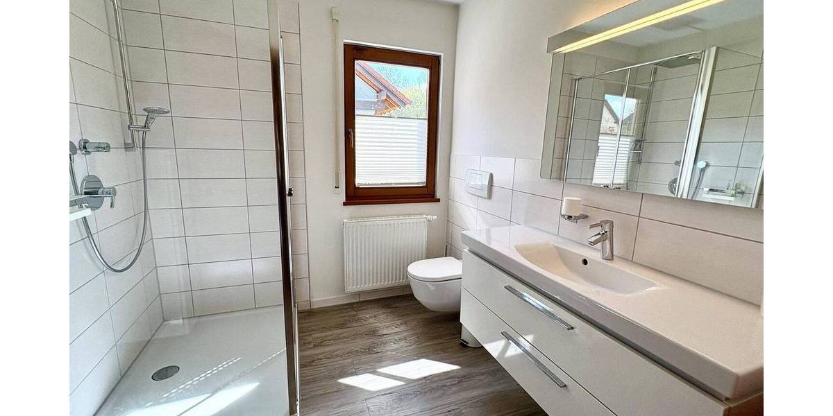 Einfamilienhaus Bad Waldsee - 6 Zimmer, 170 m&sup2;, 699.000&euro; | Angebot:26306116