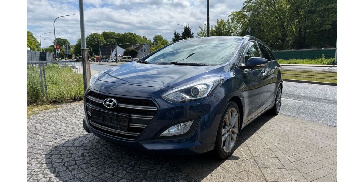 Hyundai i30 137.000 km 8.800 &euro; Bremen 28259