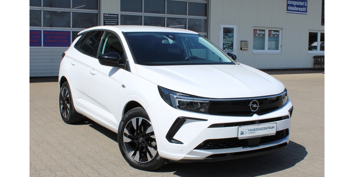 Opel Grandland ELEGANCE AUTOMATIK 1.HD ALCANTARA/AHK 36.489 km 22.990 &euro; Hatten 26209