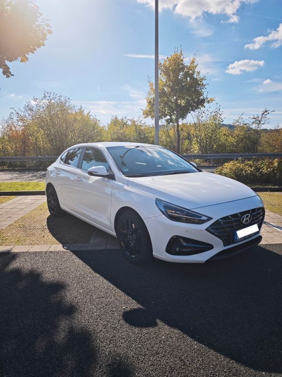 Hyundai i30 35.200 km 17.000 € Siegen 57072