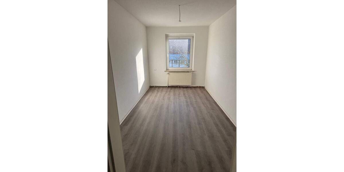 Etagenwohnung Zeitz - 4 Zimmer, 73 m&sup2;, 450&euro; | Angebot:26763345