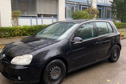 VW Golf 290.000 km 900 € Feldkirchen 85622