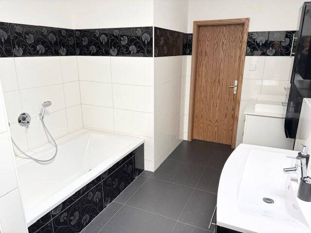 Reihenendhaus Zeithain Röderau-Bobersen - 3 Zimmer, 164 m&sup2;, 990&euro; | Angebot:26344041