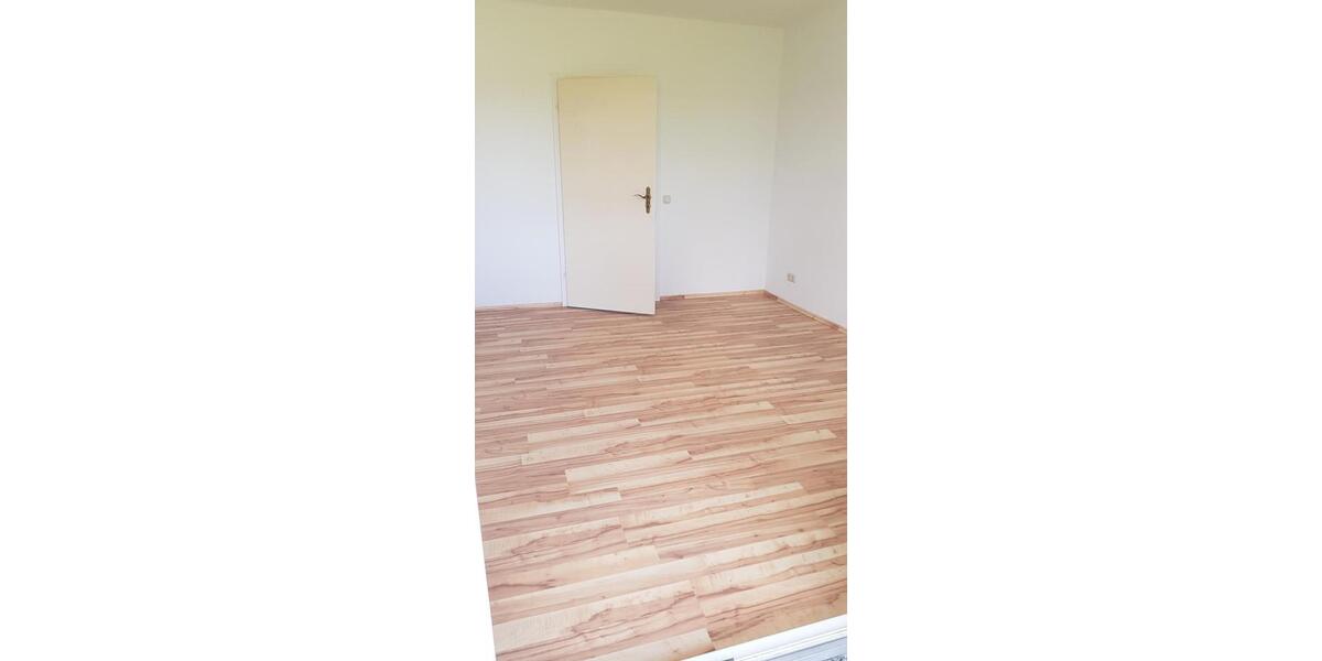 Erdgeschoßwohnung Seifhennersdorf - 3 Zimmer, 62 m&sup2;, 43.900&euro; | Angebot:26975214