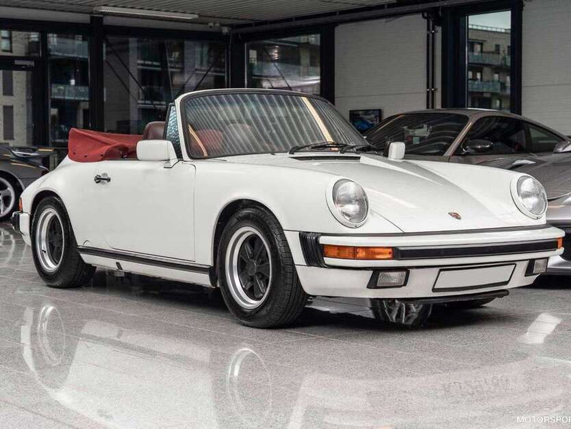 911