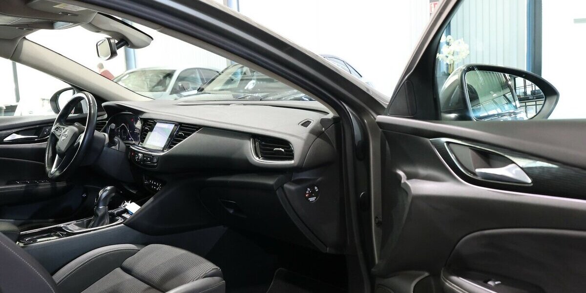 Opel Insignia ST 1.6 D BUSINESS INNOVATION / LED / 79.000 km 16.444 &euro; Hamm 59077
