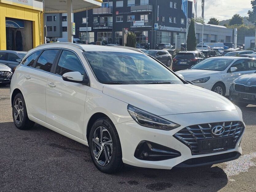 i30