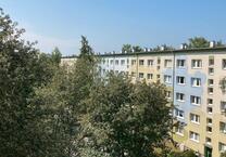 2 Raum Wohnung mit Balkon und Badewanne
