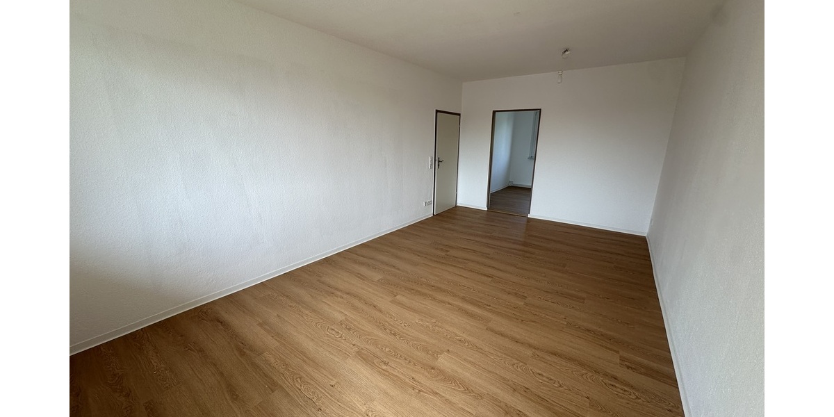 Neuer Fußboden und Balkon! 4 Zimmer Wohnung in Gera Langenberg - Etagenwohnung Gera Langenberg | Angebot:27156280