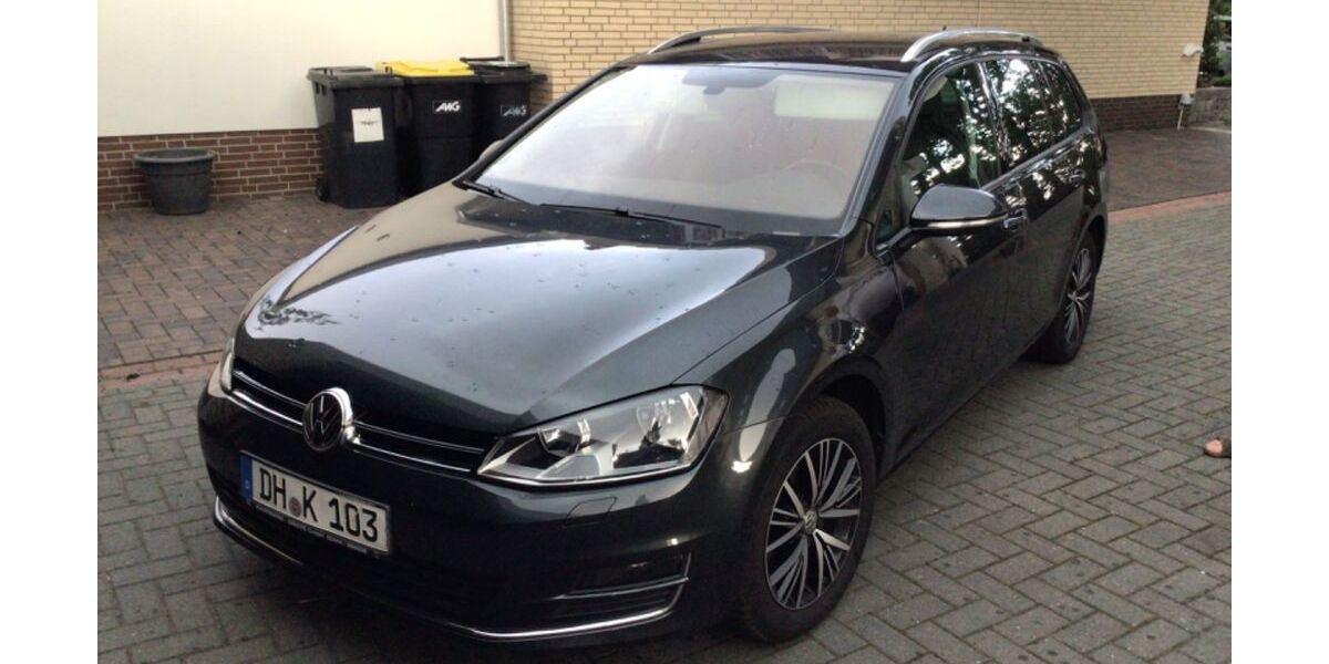 VW Golf 111.000 km 12.800 &euro; Ströhen 49419