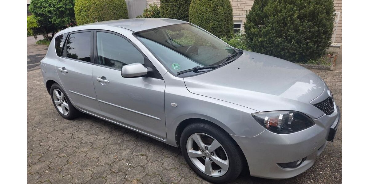 Mazda 3 240.000 km 1.350 &euro; Lage 32791