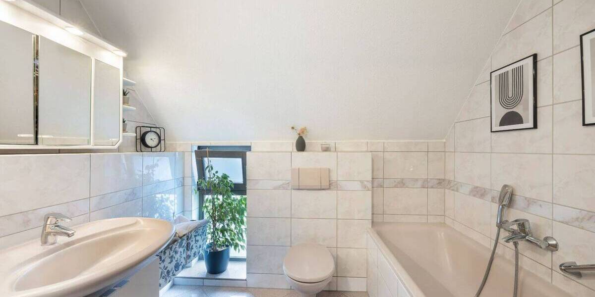Etagenwohnung Düsseldorf Gerresheim - 2 Zimmer, 71 m&sup2;, 280.000&euro; | Angebot:26840911