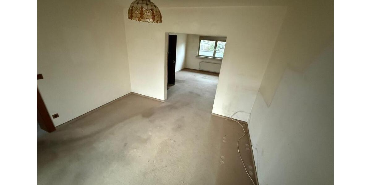 Doppelhaushälfte Meerbusch - 5 Zimmer, 100 m&sup2;, 350.000&euro; | Angebot:25001741