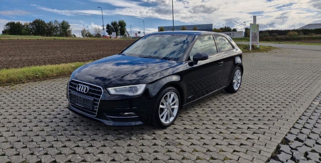 Audi A3 99.500 km 11.999 &euro; Fell 54341