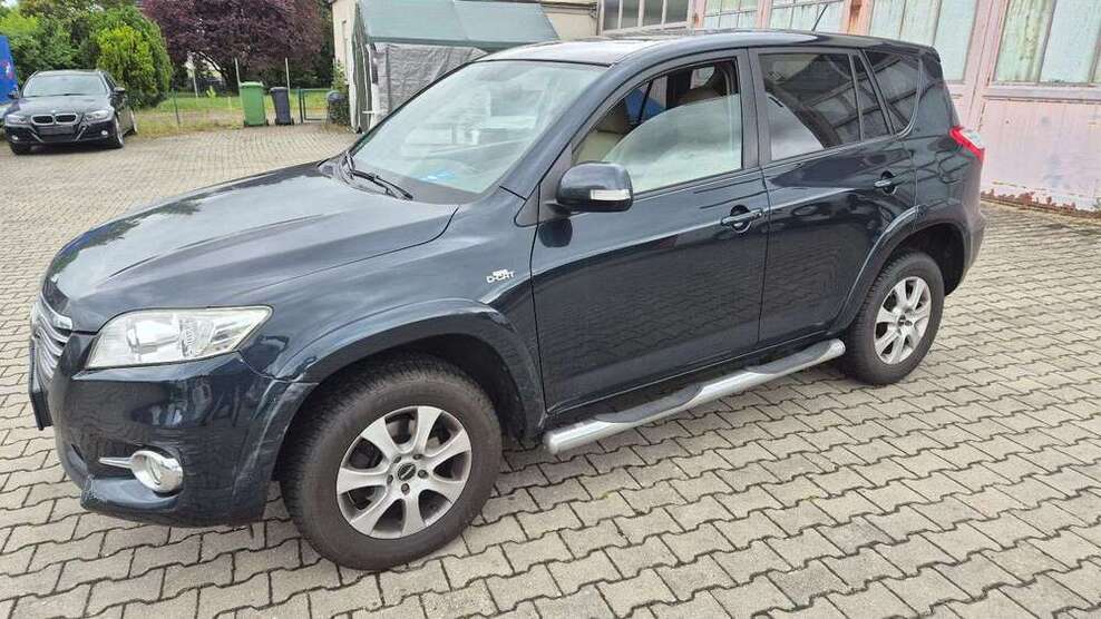 RAV 4