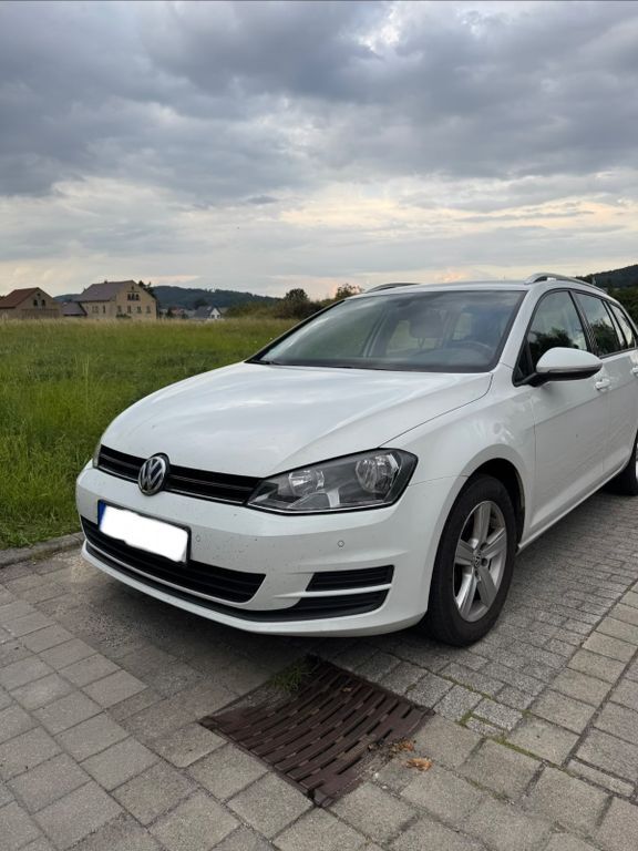 VW Golf 208.000 km 7.799 € Lohsa 02999