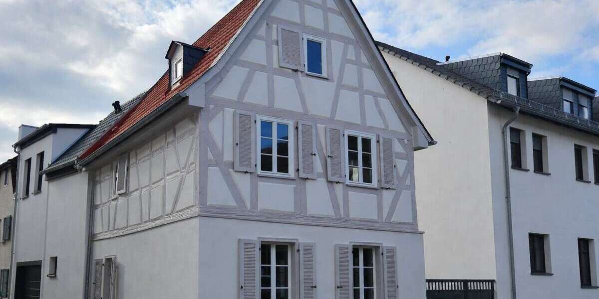 Etagenwohnung Wiesbaden Biebrich - 4 Zimmer, 110 m&sup2;, 1.848&euro; | Angebot:26406454