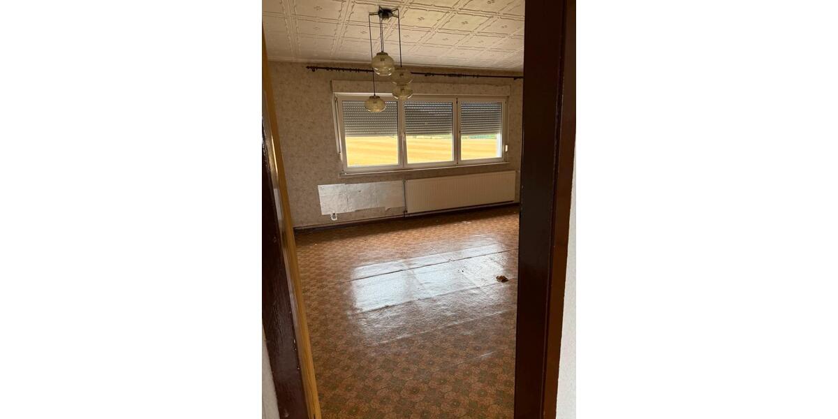 Einfamilienhaus Sollstedt - 8 Zimmer, 125 m&sup2;, 125.000&euro; | Angebot:27127862