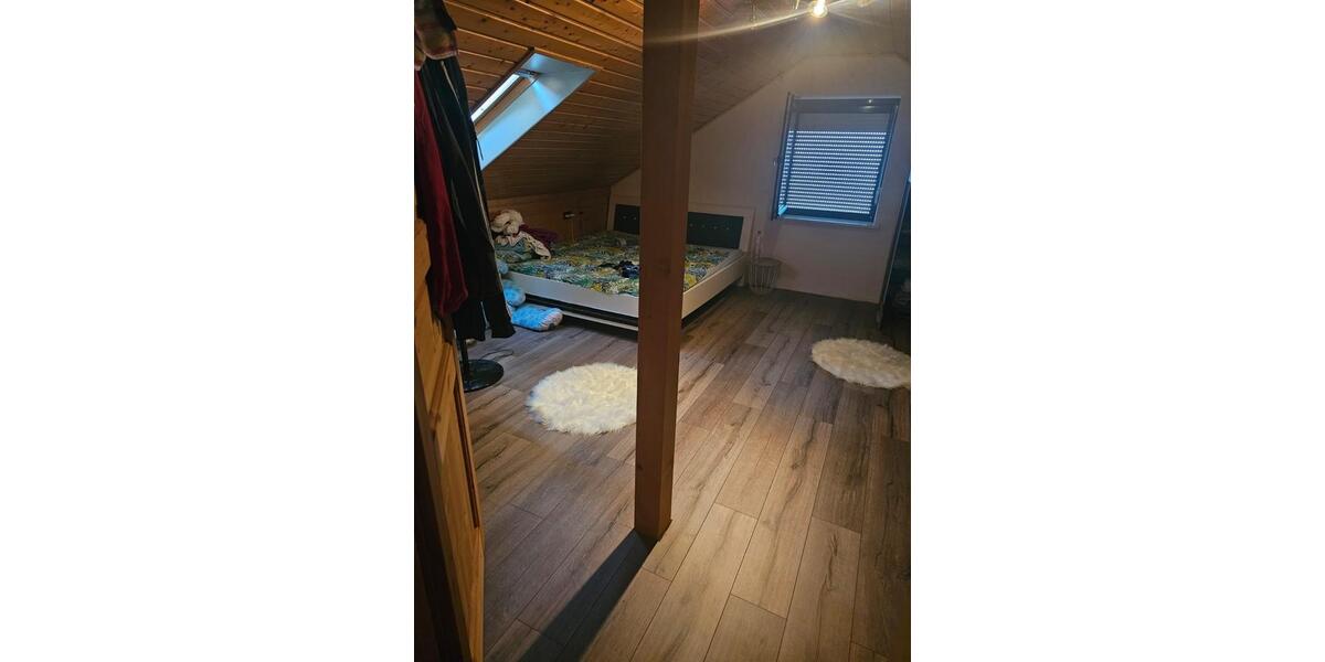 Einfamilienhaus Jockgrim - 6 Zimmer, 200 m&sup2;, 1.500&euro; | Angebot:25957931