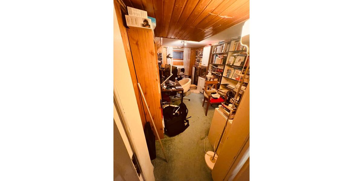 Möblierte Doppelhaushälfte mit Kamin, Garten, Vollkeller, Garage 4 zimmer