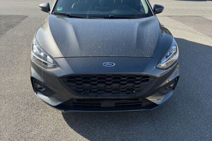 Ford Focus 85.000 km 15.000 &euro; Eisfeld 98673