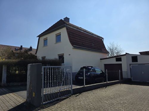 Charmantes Einfamilienhaus mit Garten und Garage in 97464 Niederwerrn Schweinfurt (ID 10547) 6 zimmer