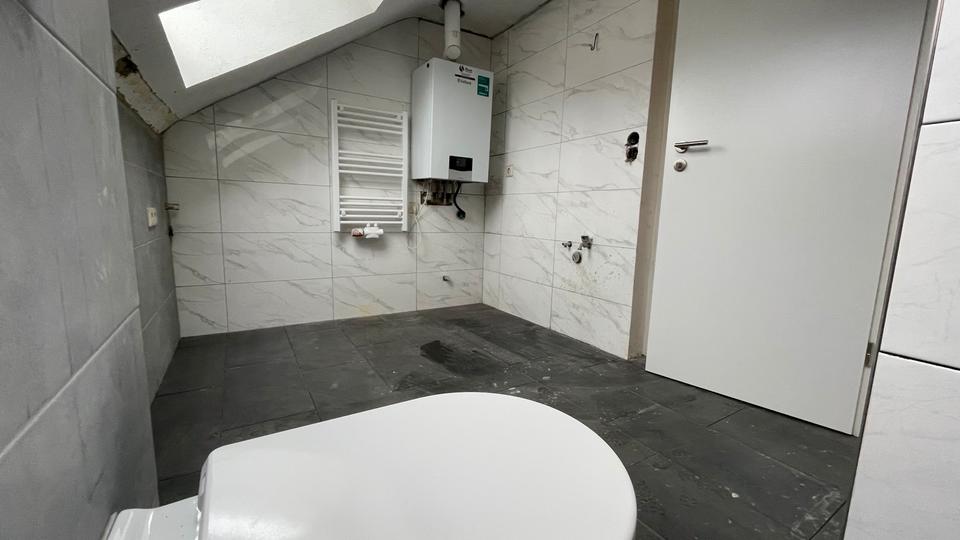 Frisch saniertes Haus mit 80 m2 in Meschenich 3 zimmer