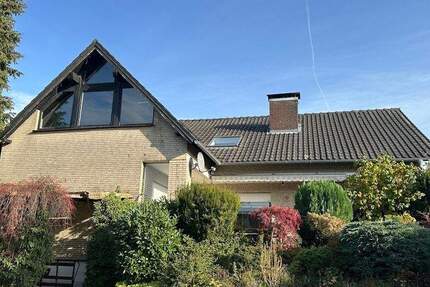 Einfamilienhaus mit Einliegerwohnung - sanierungsbedürftig 5 zimmer